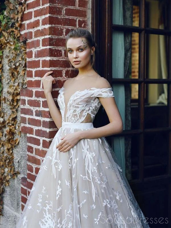 Une robe de soirée, 12350.