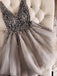Vestidos de fiesta cortos de diamantes de imitación grises con cuello en V gruesos en línea, CM672
